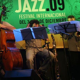 Diego Schissi, Ana Garat y Pilar Beamonte presentan Tongos, canciones y liquidos (jazz & dance)